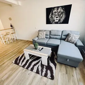 Apto 1 Leones Con Wifi Y Netflix Apartamento